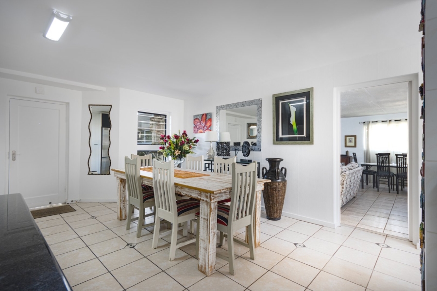 3 Bedroom Property for Sale in Cayman Beach Western Cape